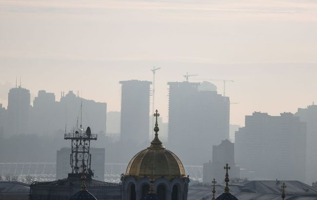 Загрязнение воздуха в Киеве 13 февраля: где самый высокий уровень и как защитить здоровье