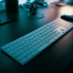 Как очистить клавиатуру от грязи и микробов