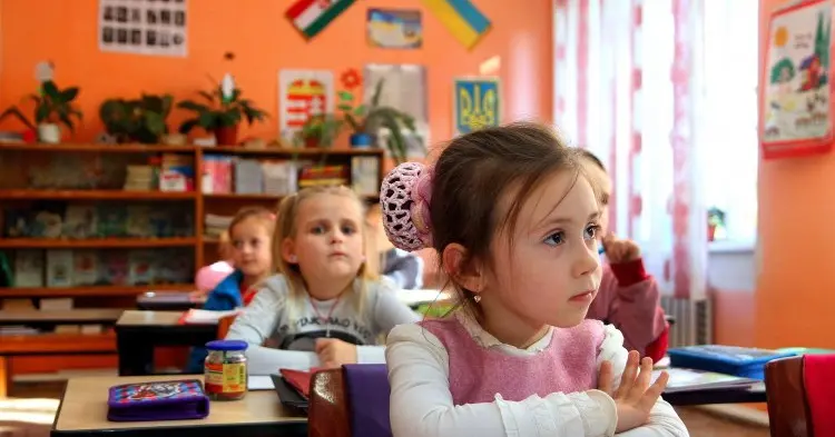 В Украине расширили программу "Пакунок школяра"