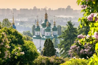 Троица 2026 уже в мае: точная дата и главные запреты праздника