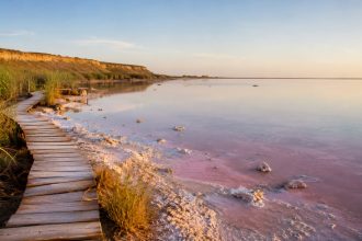 Какие водоемы в Украине имеют уникальные целебные свойства: куда поехать для оздоровления